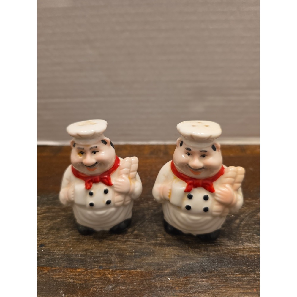 Vintage Fat Italian Chef Salt and Pepper Shaker Matching Set